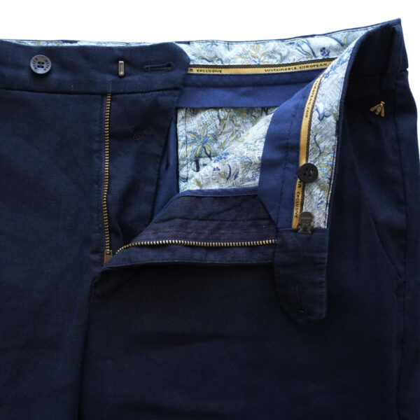 MEYER EXCLUSIVE BONN NAVY LINEN TROUSERS closeup