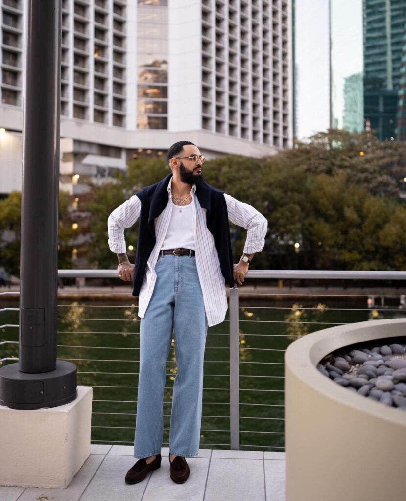 Chayannemunoz Casual Look Blue Jeans White Vest White Overshirt Navy Jumper