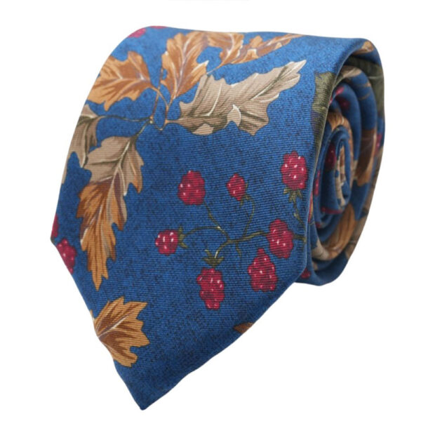 Amanda Christensen Blue Tie with Autumn Motive 2